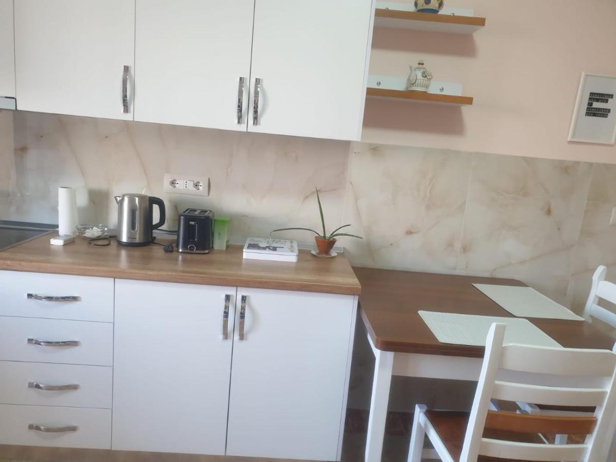 Jozi Kaiser Apartment 4 ดูร์เรส ภายนอก รูปภาพ