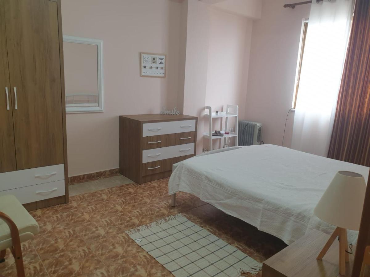 Jozi Kaiser Apartment 4 ดูร์เรส ภายนอก รูปภาพ