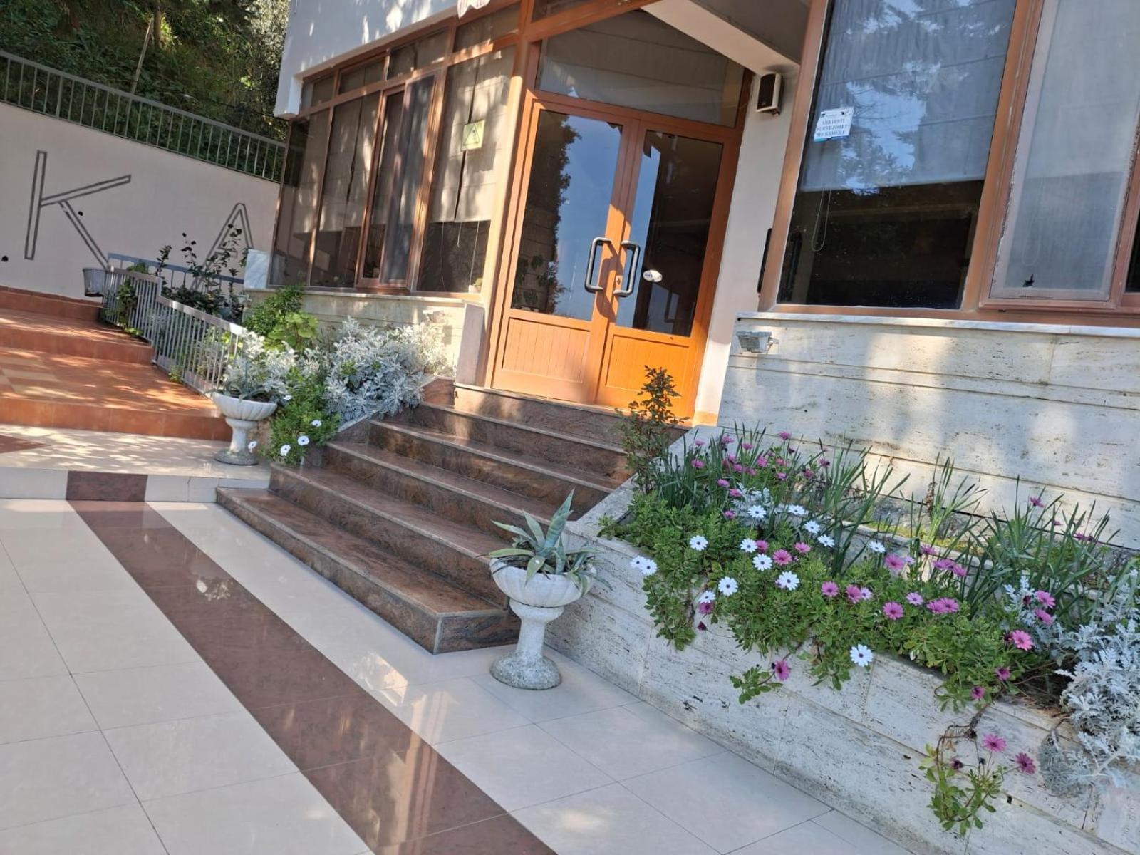 Jozi Kaiser Apartment 4 ดูร์เรส ภายนอก รูปภาพ